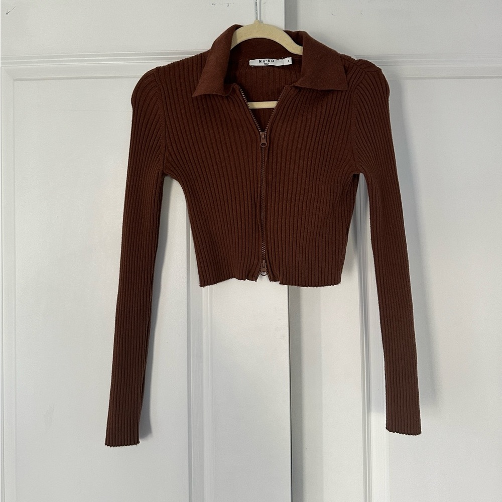 Na-KD brown knitted crop with zip and collar detail